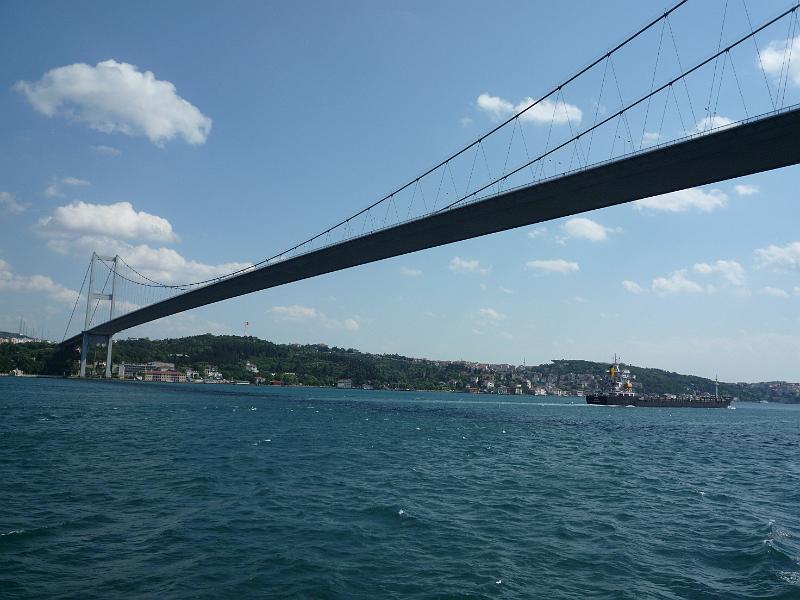 Istambul il ponte sul Bosforo.JPG